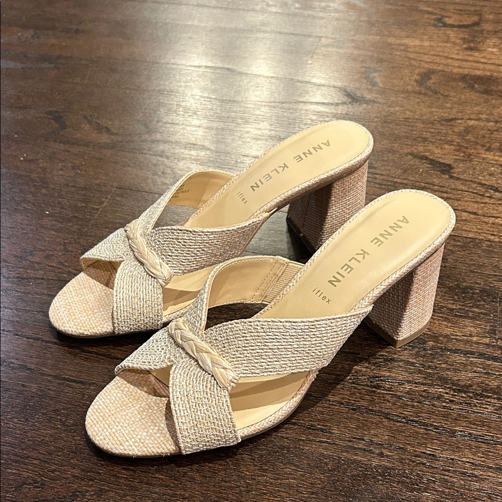 Anne Klein Women's Tan Block Heel Sandals Size 9